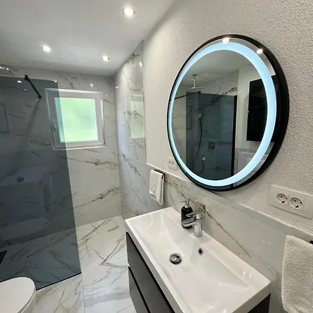 Sonnige Dalmatien Apartmán Kaštel Novi