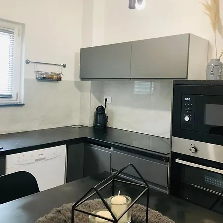 Sonnige Dalmatien * Kaštel Novi